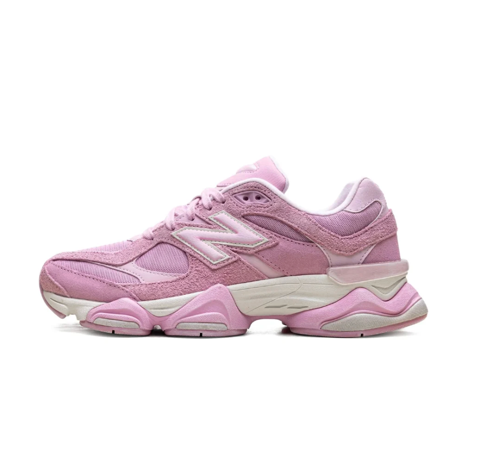 LacedUp Sneakers NB 9060