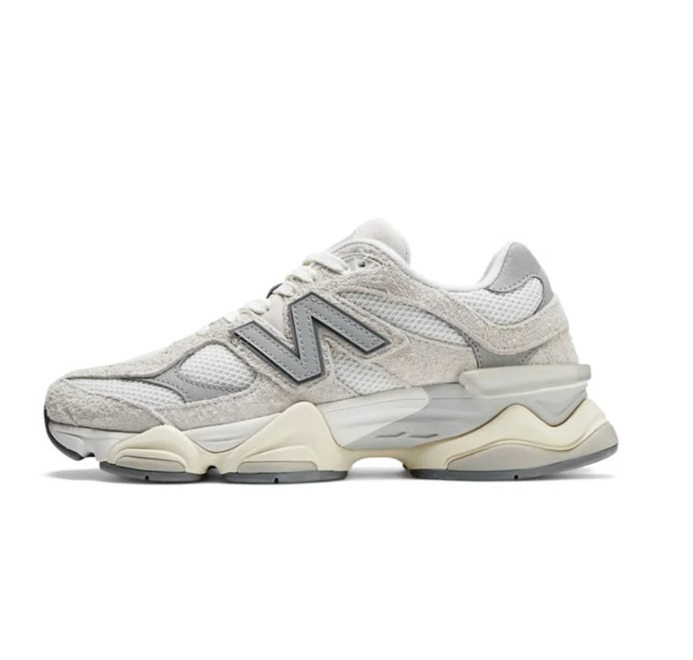 LacedUp Sneakers NB 9060